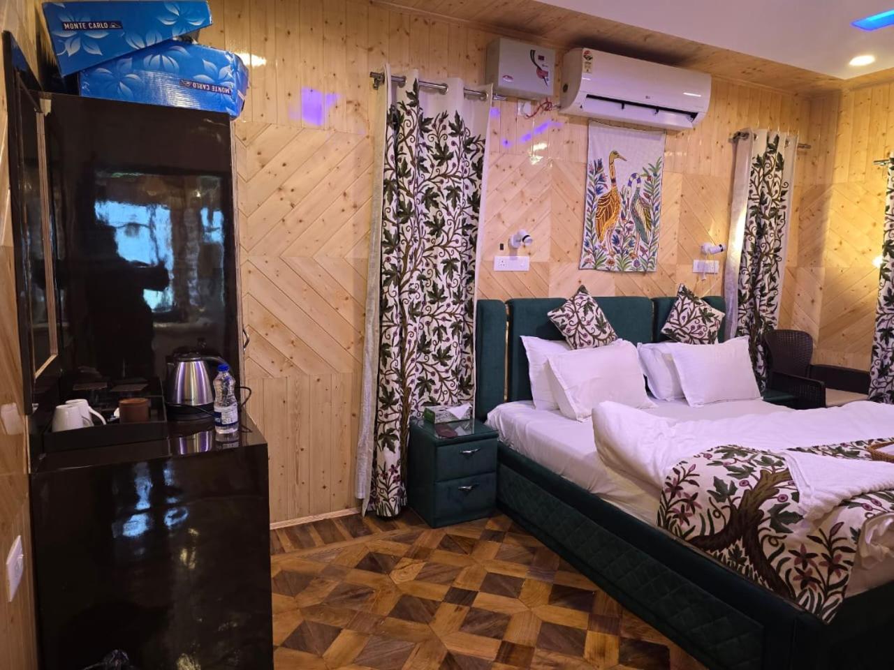 Cliff Cottage Pahalgam, Kashmir Batakut Extérieur photo